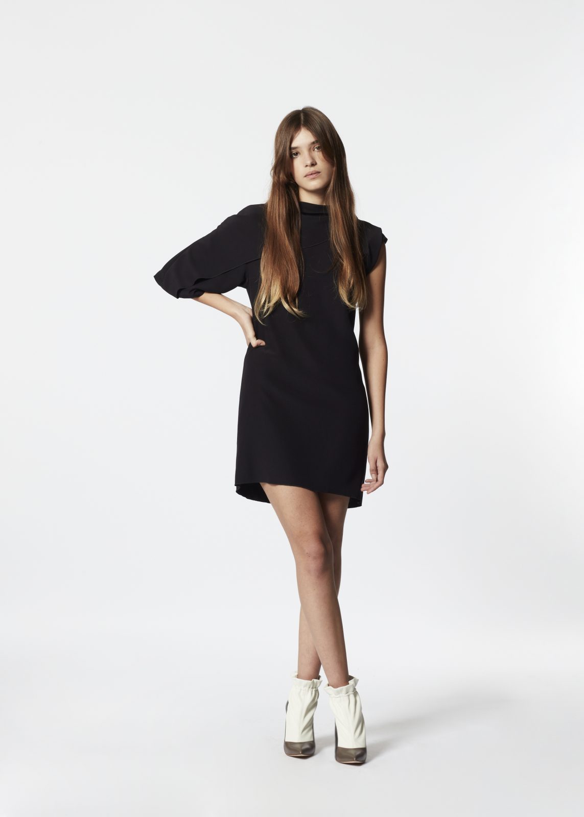 VplusY_mini-robe-asymetrique-noir