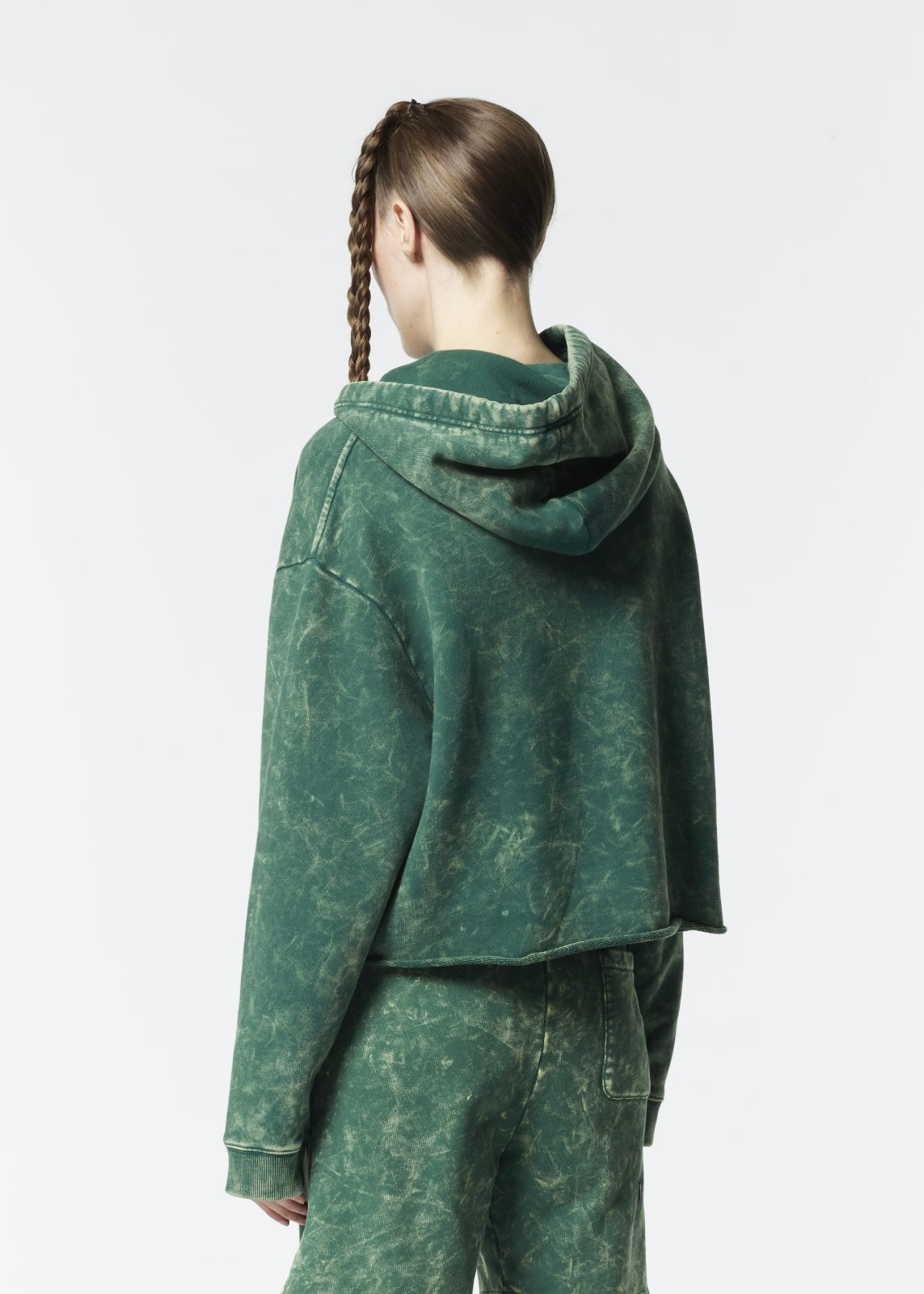 VplusY_green-cropped-hoodie_woman