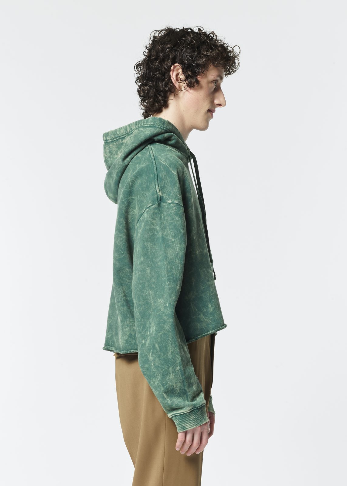 VplusY_green-cropped-hoodie_man