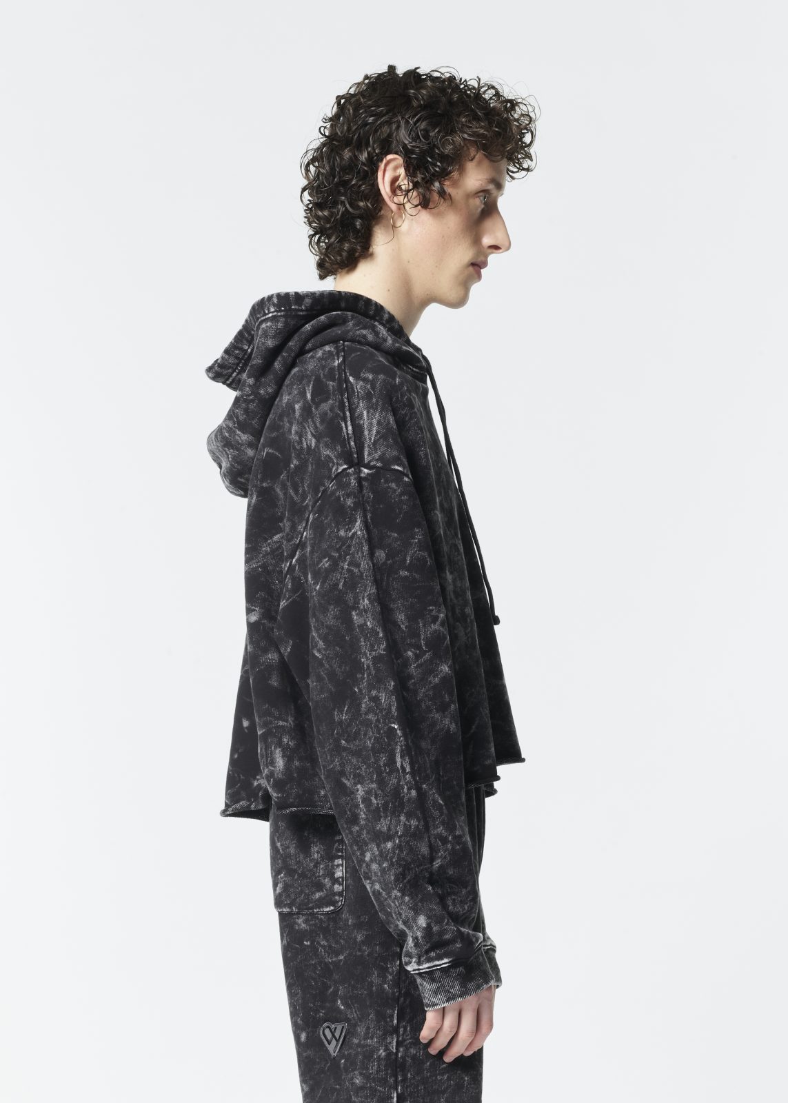 VplusY_black-cropped-hoodie_man