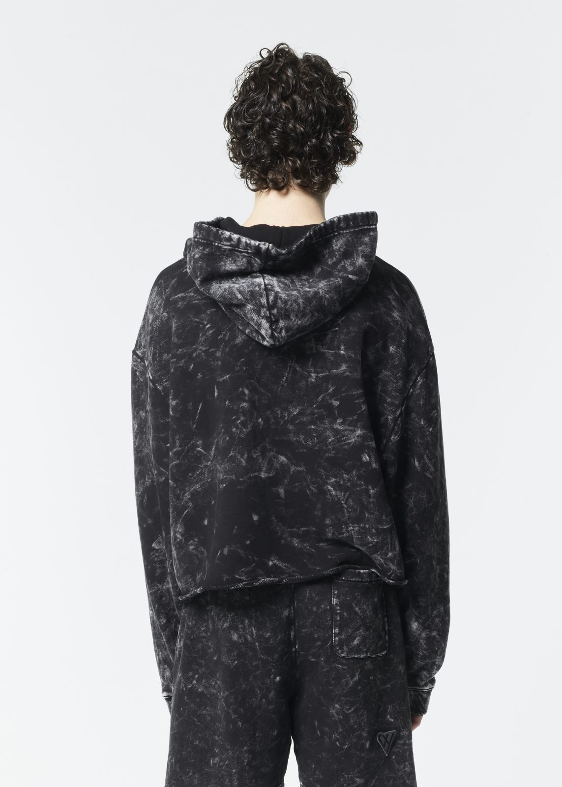 VplusY_black-cropped-hoodie_man