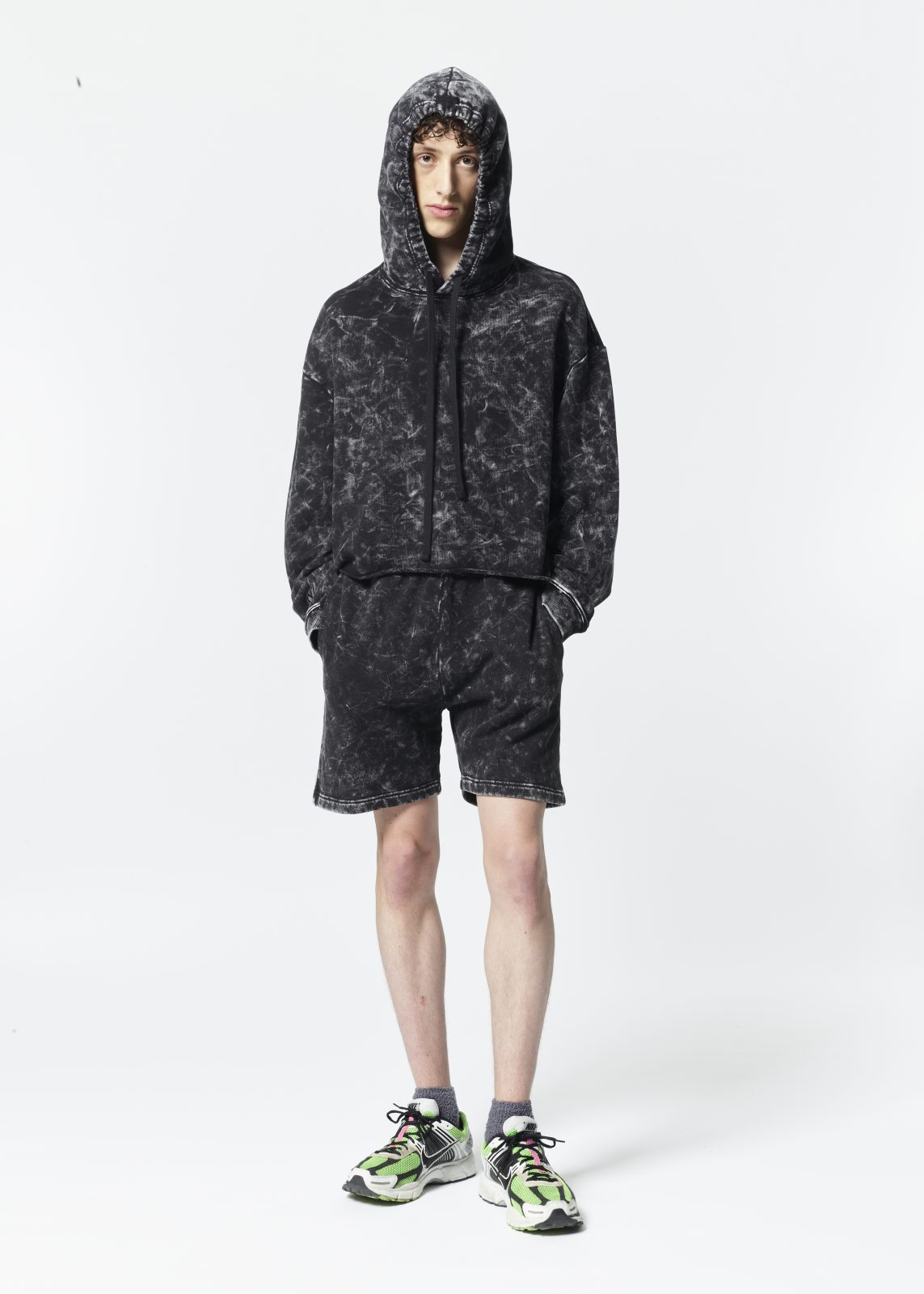 VplusY_black-cropped-hoodie_man
