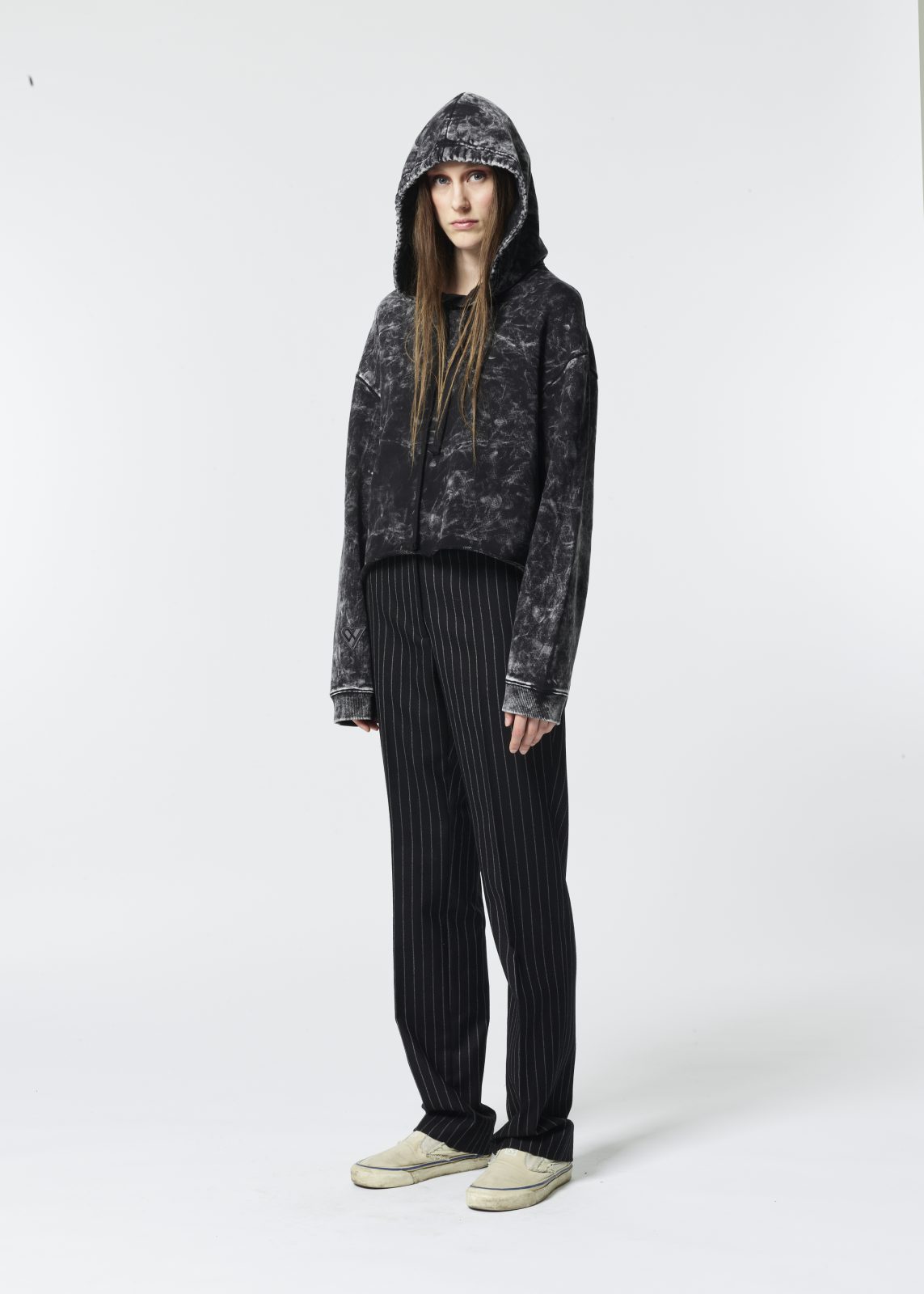VplusY_black-cropped-hoodie_woman